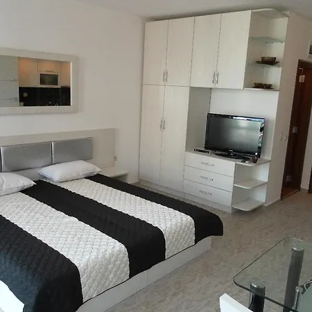 Chateau Del Marina Plus Apartman *