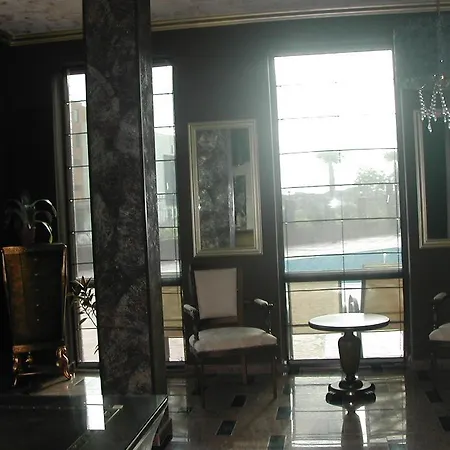 Chateau Del Marina Plus 네세부르
